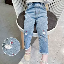 Dziewczęce dżinsy haftowe dżinsy dziewczyny wiosenne jeansy dla dzieci dla chłopców w stylu swobodnym ubrania dla dzieci 210412