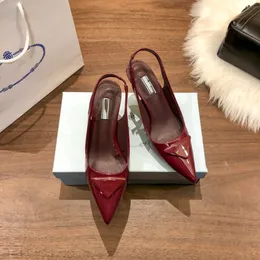 Originalmodelle P Luxus Designer Marke Spitze Sandalen 2021 Neueste Mode Damen Echtes Leder Flacher Mund High Heels Sandale Kleid Schuhe 01