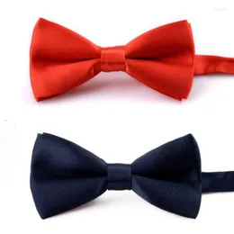 Bow Ties Classic Kid Bowtie Boys Grils Baby Toddler slips Fashion Solid Color Fjärilsfest PET Formell justerbar slips Fier22