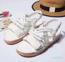 2022 Lyxbubbla Körkvinnor Sandaler Designer Beach Soft Sole Leather Smooth Sports Leisure Platform Multi Function Roman Hamp Rope Wove