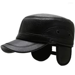 Berretti 2022 Cappello invernale Uomo Caldo addensato Cappelli militari in pelle PU per uomo Flat Top Snapback con paraorecchie Delm22