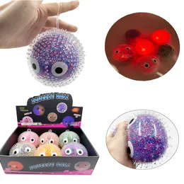 Fidget Toys Big Eyed Foam Spit 10 cm Lampe mit Licht Dekompressionsspielzeug Shiny Pinch Burr Ball