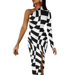 Повседневные платья абстрактные полосатые длинные платья Женщины черно -белые геометрические эстетические макси -клуб Bodycon High Slit Print