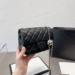 Женская мода с золотыми мячами сумки для плеча кожа черное оборудование знаменитые французские дизайнерские сумки высококачественные алмазные решетки стеганые