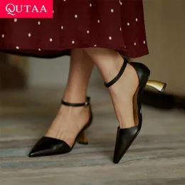 Qutaa Sexy Legance Pointed Toe Толстая пятка летняя мода женская женская туфли подлинная кожаная лодыжка пряжка женщин с сандалиями размером 34-40 220516