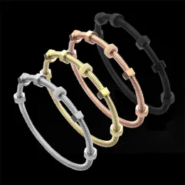 Luxury Fashion Cuff Style Uomo Donna Acciaio inossidabile Logo inciso Lettera Viti a spirale Bracciali Braccialetti 4 colori