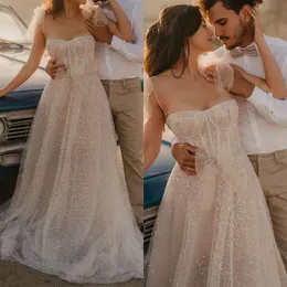 Berta 2022 Bohemian Bow 2022 Bröllopsklänning Sexig spaghetti -rem Sequined Beach Boho Bridal klänningar Backless Vestido de Novia