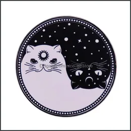 ピンズブルーチェスジュエリーかわいい昼と夜の猫エナメピン天体陰陽ブラックホワイトキャットブローチギャラクシーアニマルバッジギフト博士dhntx