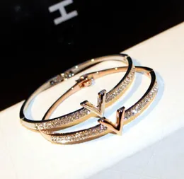 Fashion Bangle Simples Micro Inlak Diamond Word Lady Bracelets para Mulheres Temperamento Requintado Luxury Bangle Jóias GC878