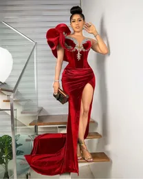 Sexy Red Velvet Mermaid Prom Dresses 2022 Sheer Neck Beads One Sleeve Side Split Formal Evening Party Gowns Elegant Robe De Bal