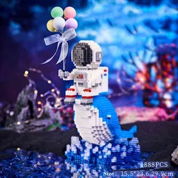 PCS SBalloon Astronaut Magic Building Bloemen Blue Whale Spaceman Diamond Brick Cartoon Model Toy For Children Gift With Light J220624