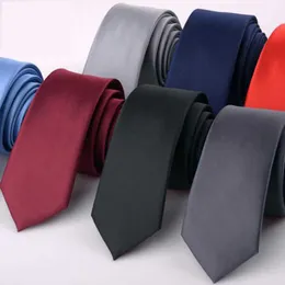 Gravata masculina 2022 nova cor sólida gravata pequena masculina versão coreana 6 cm versão fina e estreita vestido formal casamento negócios moderno gravata vermelha azul preta