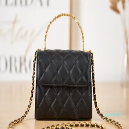 2022 Qualidade espelhada Luxusão Designers de esmalte Bolsa feminina Caminho de couro real Pursa preta acolchoada Mini Boleteira de Flha de Flha em Cadeia de Ouro