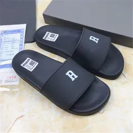 2022 Designer Men Women Sandals Summer Beach Slipper Pool One Word Belt Slides Upgraded Version Indoor Shower Room Outdoor Sandals Size 35-45