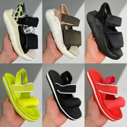 2022 Nya kvinnor Cloud Strap Sandal Girls Eva tofflor Designer Australien La Woman Sandal Summer Fashion Soft Sole Sandals Slides House Ladies Womens Wggs Shoes