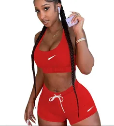 Kvinnor Tracksuits Designerkl￤der 2023 Summer Halter Neck Open Chest Kort ￤rm Toppar Shorts Tv￥del Set Sexig nattklubbstil