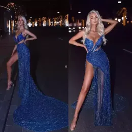 2022 Bright Blue Short Prom Dresses paljetter ärmlös stropplös V -halsapplikationer Puff Applices paljetter Sexig chic festklänningar svep golvlängd plus storlek