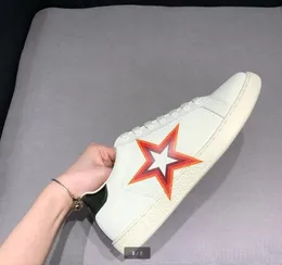 Couple lovers white Classic fashion style sneakers Casual shoes leather sport Star net red Electric embroidered surface embellishes the side of the shoe