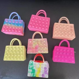 Em estoque meninas de silicone saco de mão sensorial push bubble tout zipper carteira arco -íris tie de corante de silicone brinquel