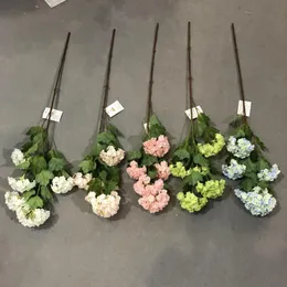 Simulerade fem huvud hortensia faux blommig simulerade snöboll hand fuktgivande hotell bröllop blomma hydrangeas