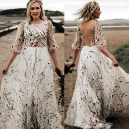 Sommerland eine Linie Hochzeitskleid Bunte Stickerei Boho Beach Brautkleider halb Ärmel Sexy Rückenfreie lange weiße Tüllbraut Kleider 2022