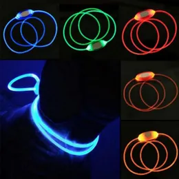 Dog Collars LEASHESPCS LED PET COLLAR調整可能な夜の安全光明かりの明るい綱の輝き