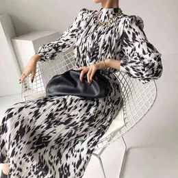 Vestido comprido feminino de estampa de zebra vestidos femininos de lanterna longa da primavera com cinto 2021 Summer elegante roupas femininas T220816
