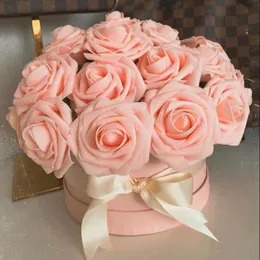 Flores decorativas grinaldas 30pcs 8 cm de rosa artificial cabeças de espuma buquês de noiva Tabela de casamento Decorações de festa em casa Bear Valentine Giftde