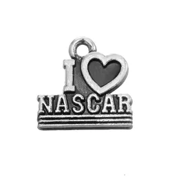 Gratis frakt ny mode lätt att diy 30pcs alfabetet jag älskar nascar charm ihålig hjärta charm smycken smycken gör passform för halsband eller brace