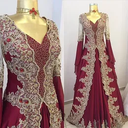 Burgundy Arabiska Beaded Aftonklänningar med långa ärmar V Neck En linje Sequined Prom-kappor Vestidos Festa Kaftan Appliqued Formell Klänning