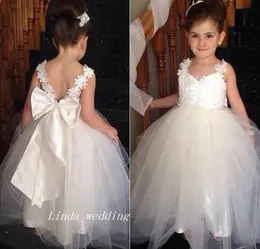 2019 vita blomma tjejer klänningar Populär A-Line Long Weddings Party Girls Pageant Dresses First Holy Communion Gown