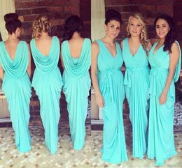 2020 Günstige Brautjungfernkleider mit V-Ausschnitt für Hochzeitsgäste, blaugrünes, türkisfarbenes Chiffon mit offener Rückseite und Schärpe, bodenlang, gerüschte Party-Trauzeugin-Kleider
