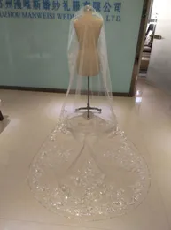 2019 Ett lager Bröllopsveils 3 meter Lång katedral Längd Rhinestones Beaded Real Image Tulle Bridal Veil med kam