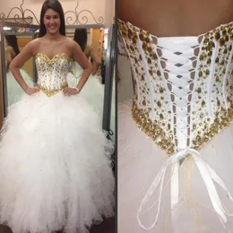 Muhteşem Altın Ve Beyaz Quinceanera Elbiseler Kristaller Sevgiliye Kolsuz Üst Korse Geri Balo Parti Abiye Ruffles Etek Custom Made