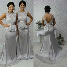 Vestido de dama de honra longo e elegante popular, renda transparente, decote em barco, sem mangas, sexy, sem costas, vestidos de convidados de casamento com peplum e faixa de laço