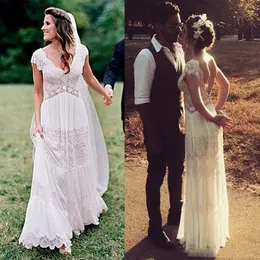 Strand bröllopsklänningar Gratis frakt Lace Deep V Neck Bohemian Bridal Gowns En linje Baklösa Sexiga Skräddarsydda Bröllopsklänningar