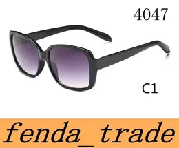 Markenhochwertige Sonnenbrille Damen-Sonnenbrille Designer-Sonnenbrille UV400 Quadratischer Rahmen Diamant-Sonnenbrille 4047 Führender Modetrend Mindestbestellmenge = 10