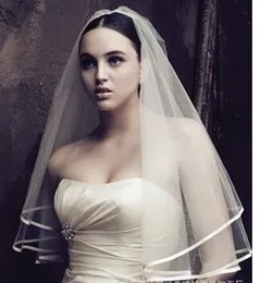 Bridal slöja för bröllopsklänning klänning slöja band kant armbåge längd vit elfenben tulle ett lager utan kam billig stor rabatt