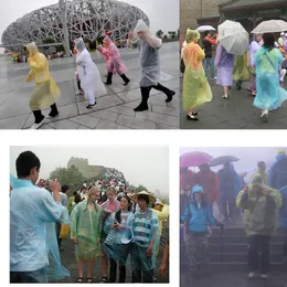 En gång engångspeable Pe Raincoats Poncho Rainwear Fashional Travel Rainwear Vandring Regn Använd Billiga PE Engång Raincoats