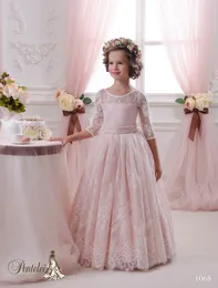 2016 erröten Little Bride Kleider mit 3/4 langen Ärmeln und Perlen Sash Spitze Blume Mädchen Kleider nach Maß Kommunion Kleid für Kinder