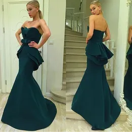 Druhna Dresses 2020 Arabski Vintage Sweetheart Backless Sash Satin Wielopięciowe Ruffles Długa Syrenka Honor Gowns Gościnna Suknia