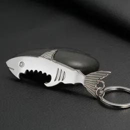 1つの臨床魚のキーホルダーのビールオープナーキーホルダーの缶詰缶Oners Shark Shape Bottle Opener