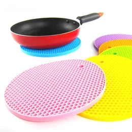 Tappetino in silicone da tavolo Tappetino in silicone antiscivolo resistente al calore Sottobicchiere Cuscino Tovaglietta Presina Accessori da cucina Utensili da cucina