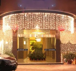 10メートル×1.5メートルLEDきらめき照明500 LEDクリスマス弦の妖精の結婚式のカーテンの背景屋外パーティーのクリスマスライト110V 220V
