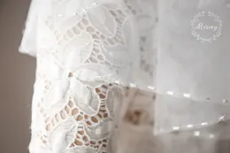 Sıcak Omuz Uzunluk Düğün Veil İki Katman Gelin Veils Boncuklu Kenar Tül Beyaz Fildişi Champagne ile Stokta Alaşım Tarak Yeni Tasarımcı