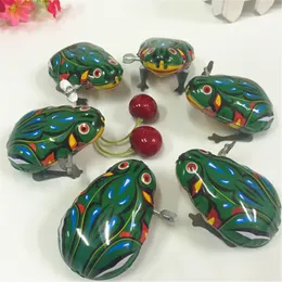 Manufacturers selling iron frog classic toys chain clockwork tin Jumping Frog