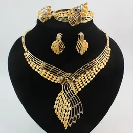 Monili africani 18K Gold \ Placcato argento placcato dichiarazione collana bracciale anello orecchino Moda Set di gioielli di alta qualità