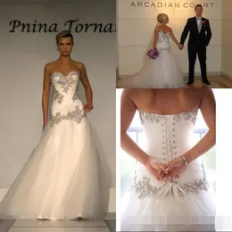 Crystal Bröllopsklänningar A-Line Sweetheart Blingbling Weddding Gowns Tulle Beaded Rhinestone Lace Up på Back Chapel Train Bridal Gowns PO50