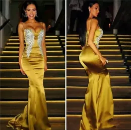 Oro 2017 Prom Spaghetti Sexy con abiti da sera applicati Sirena Cerniera posteriore Abiti da festa formali su misura Vendita calda