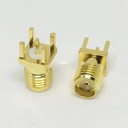 100PCS \ Lot Freeshipping Gold PCB Mount SMA Kvinna Plug Straight RF Connector Adapter Jack Panel Mount genom hål vertikal 4mm